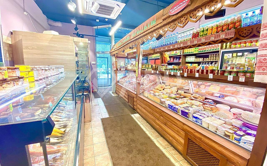 Торговая площадь в отдельном здании фото