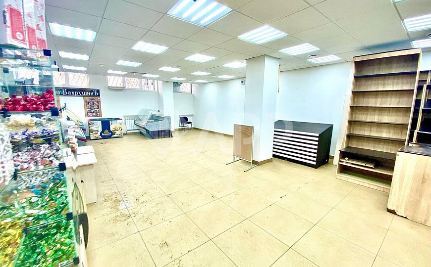 Торговая площадь рядом со Сбером фото