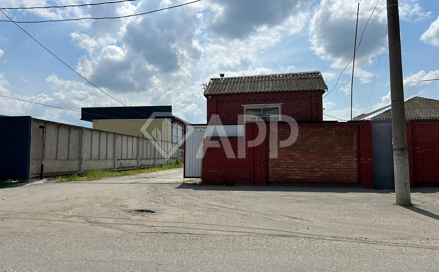 Продается производственно-торговая база площадью 3200 м², участок 68 сотки.  фото