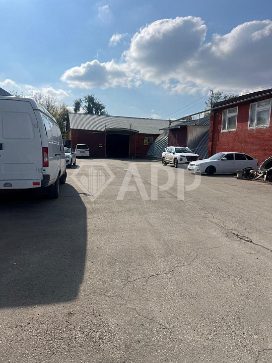 Продается производственно-торговая база площадью 3200 м², участок 68 сотки.  фото