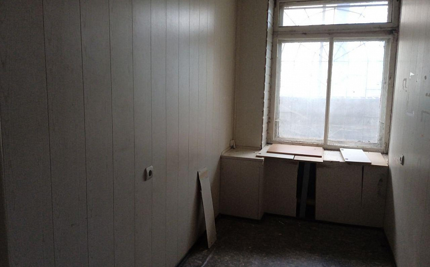 Помещение в центре фото