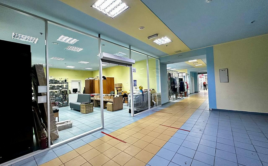 Продажа ТЦ «Юность» 6230 м2 на ул.Ленинградской фото