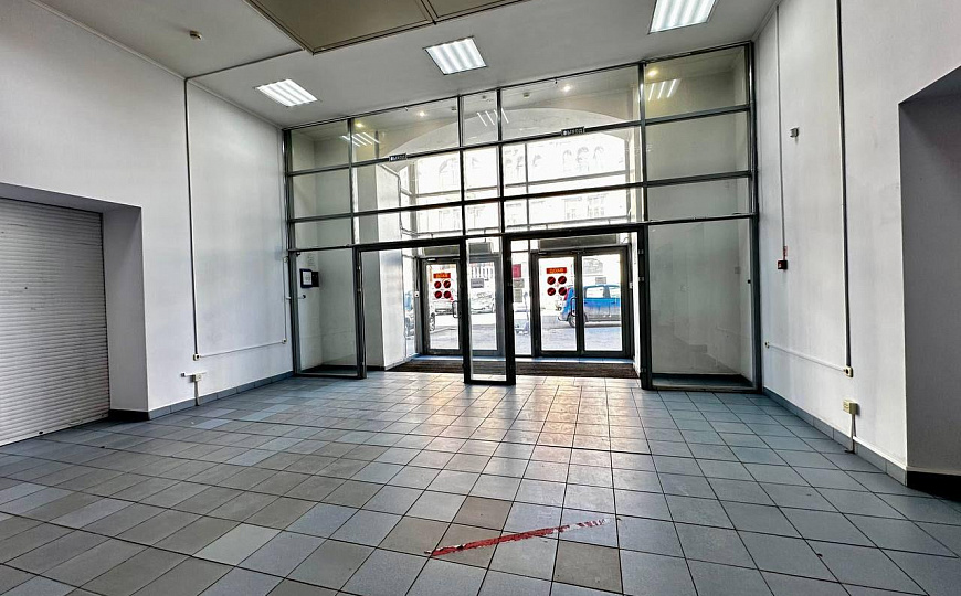 Продажа ТЦ «Юность» 6230 м2 на ул.Ленинградской фото