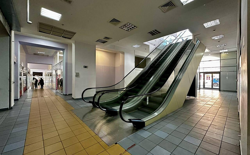 Продажа ТЦ «Юность» 6230 м2 на ул.Ленинградской фото