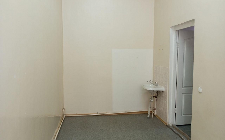 Помещения свободного назначения на первой линии ул. Клубная  фото