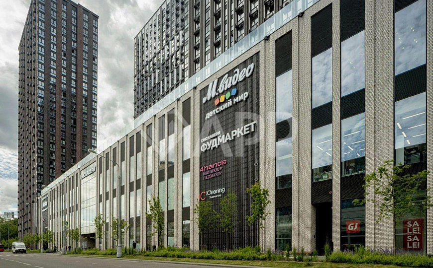 Сдам помещение в ТЦ от 30 кв.м. фото