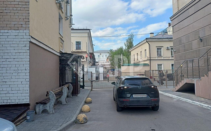 Помещение свободного назначения рядом с Кремлём фото