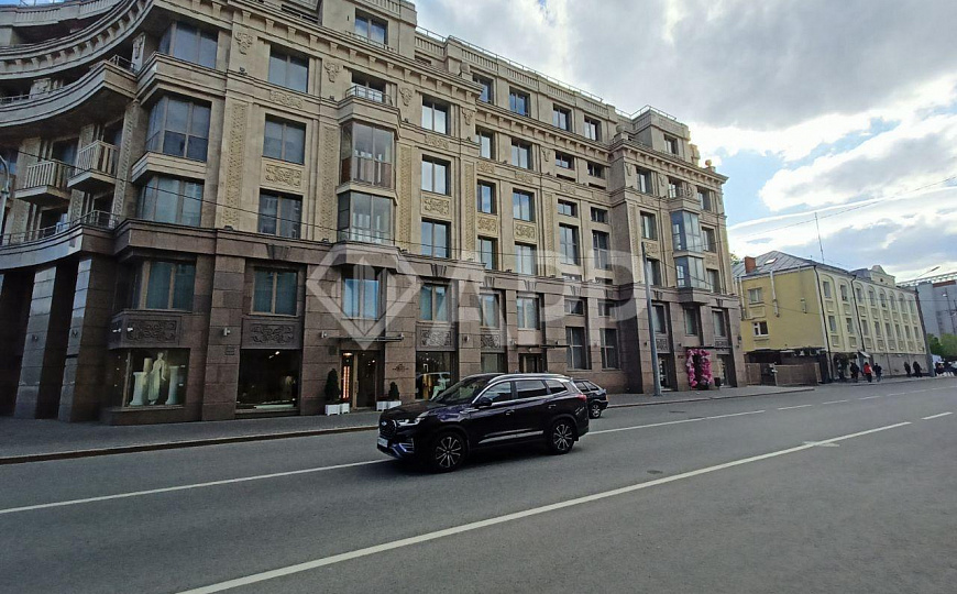 Помещение свободного назначения рядом с Кремлём фото