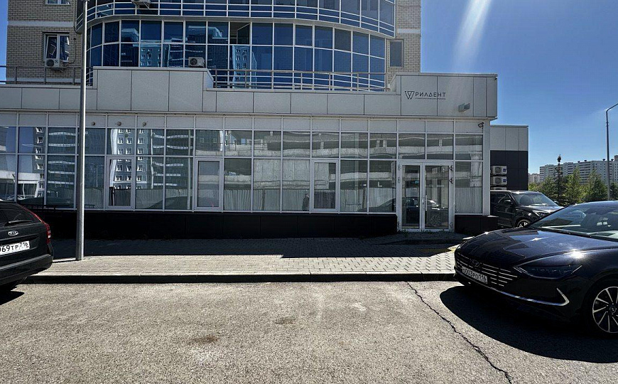 Сдаются помещения свободного назначения  227 м² фото