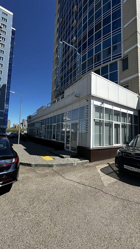 Сдаются помещения свободного назначения  227 м² фото
