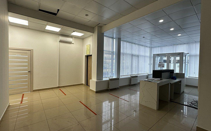 Сдаются помещения свободного назначения  227 м² фото