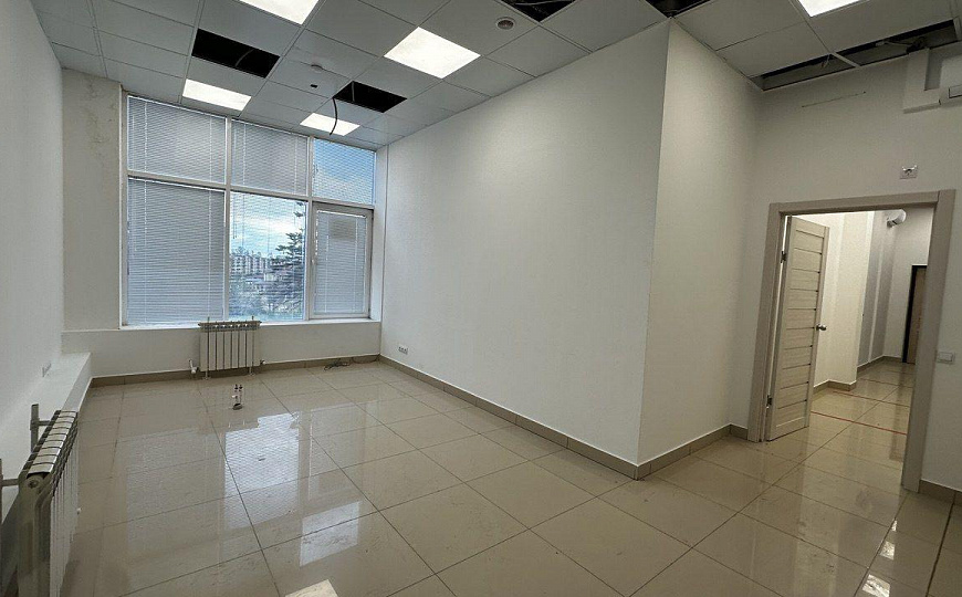 Сдаются помещения свободного назначения  227 м² фото
