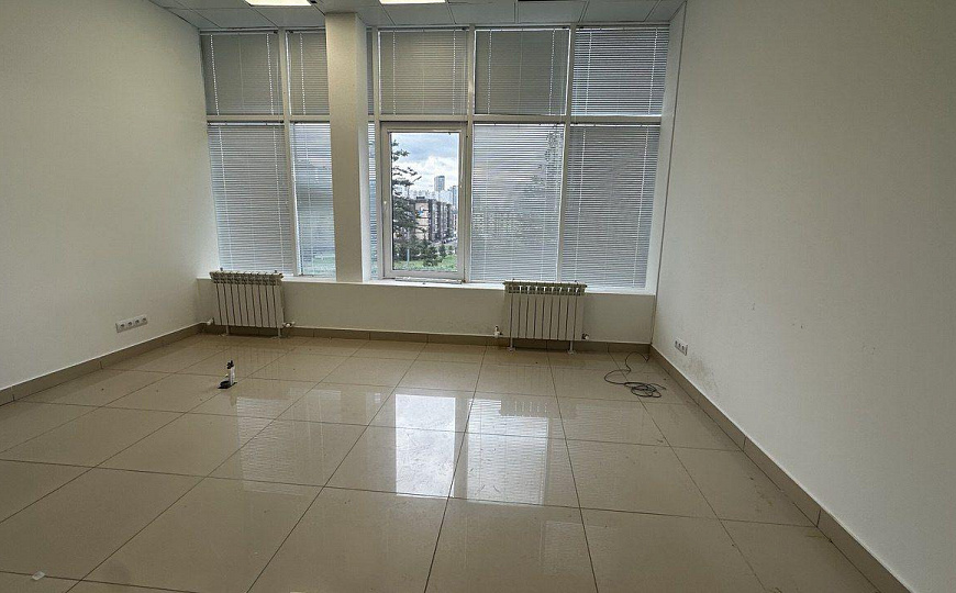 Сдаются помещения свободного назначения  227 м² фото
