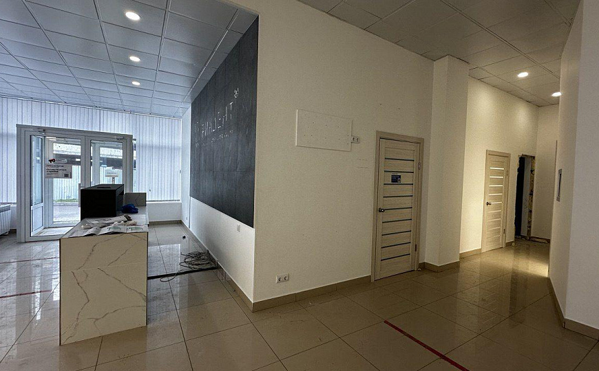 Сдаются помещения свободного назначения  227 м² фото