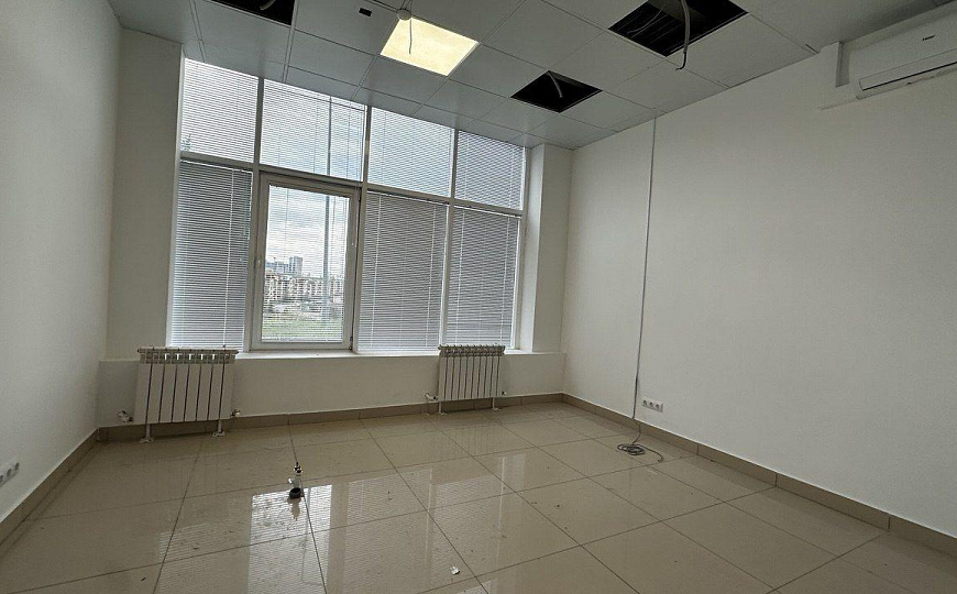Сдаются помещения свободного назначения  227 м² фото
