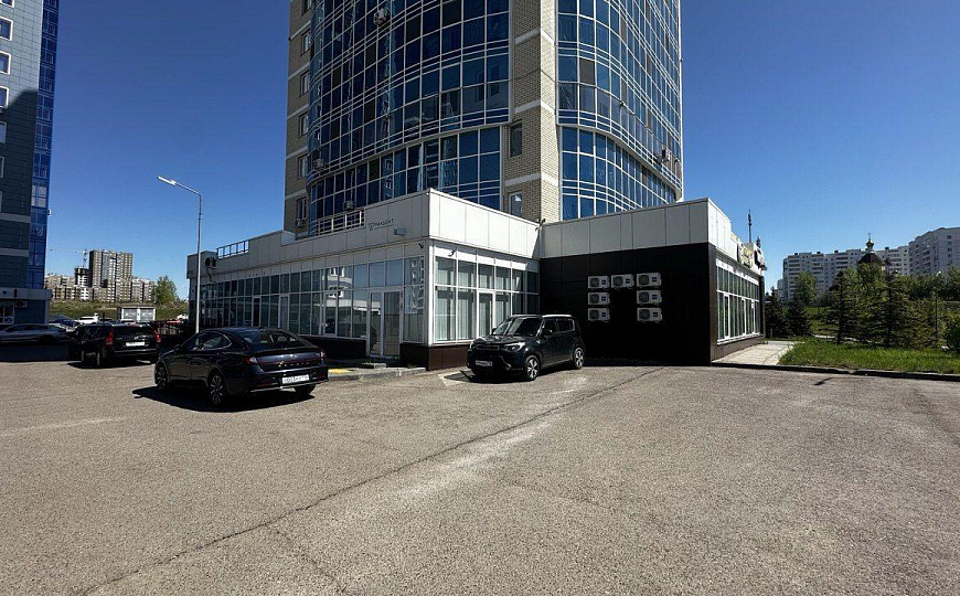 Сдаются помещения свободного назначения  227 м² фото