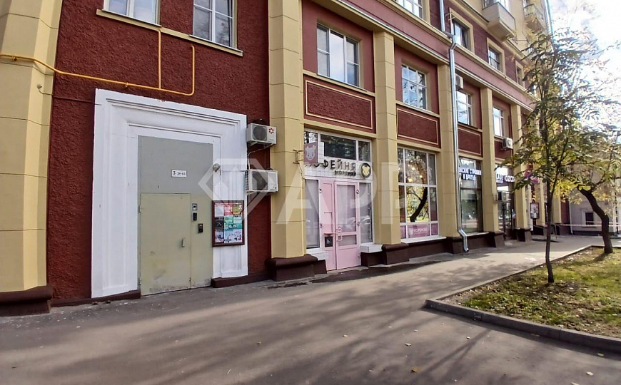 Сдам торговое помещение, 27,7 м² фото