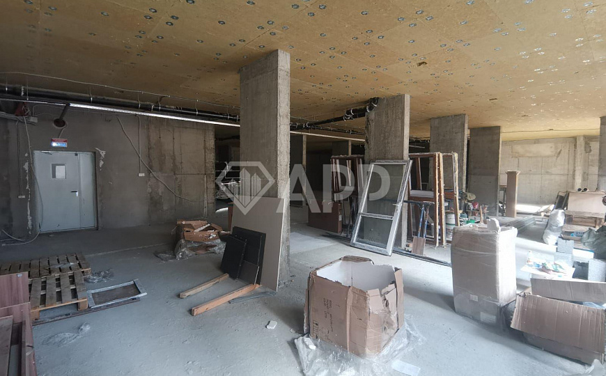 Сдам торговое помещение, 329,2 м² фото