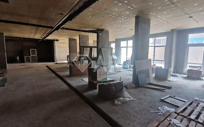 Сдам торговое помещение, 329,2 м² фото