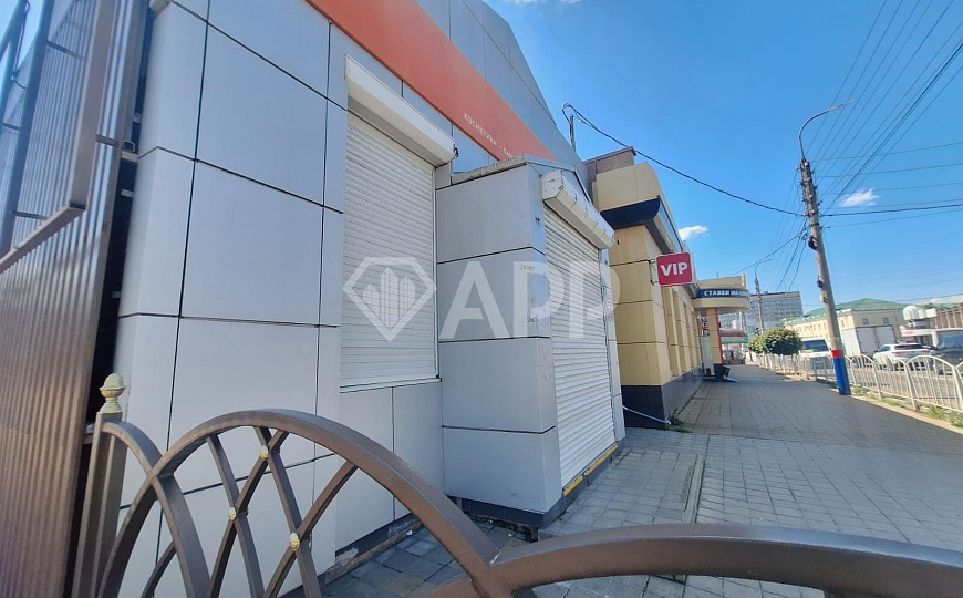 Сдам торговое помещение, 535 м² фото