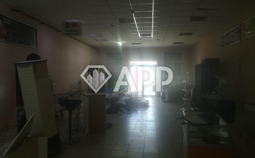 Сдам торговое помещение, 535 м² фото