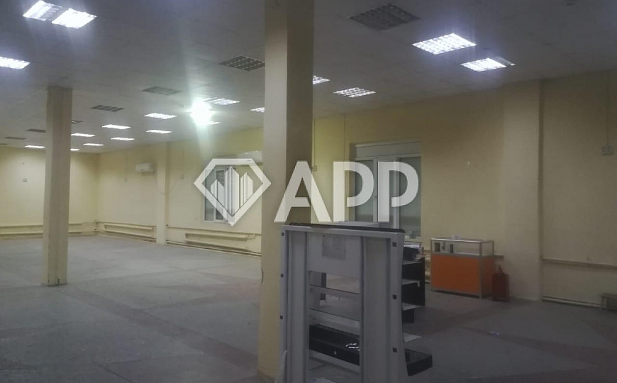 Сдам торговое помещение, 535 м² фото