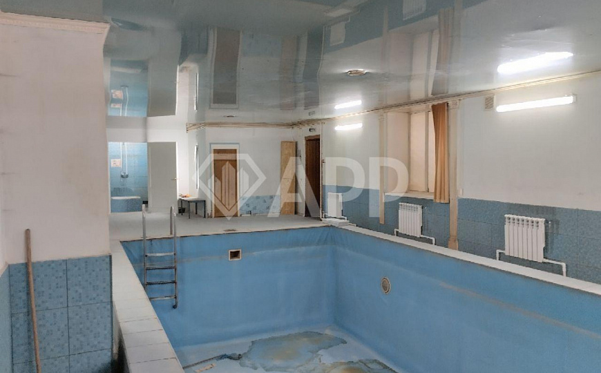 Сдаю 400 м² на высоком трафике! фото