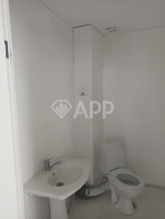 Сдаю торговое помещение, до 150 м² фото