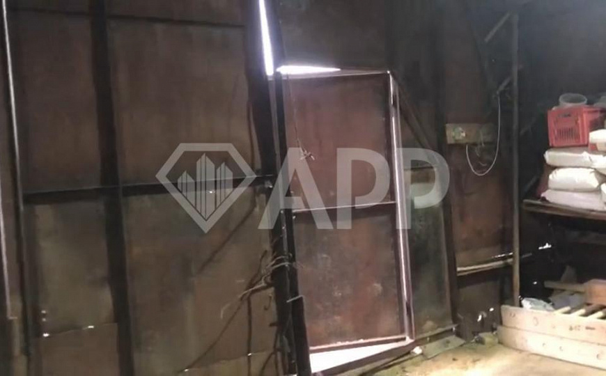 Сдаю холодный склад в черте города фото