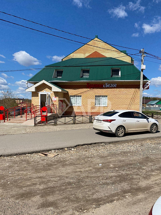 Продам здание с участком фото