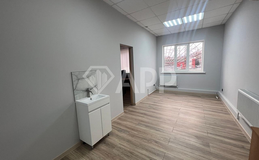 Сдам офисное помещение,  38.5 м², 26.1 м², 11.5 м² фото