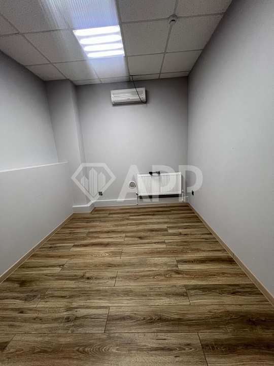 Сдам офисное помещение,  38.5 м², 26.1 м², 11.5 м² фото