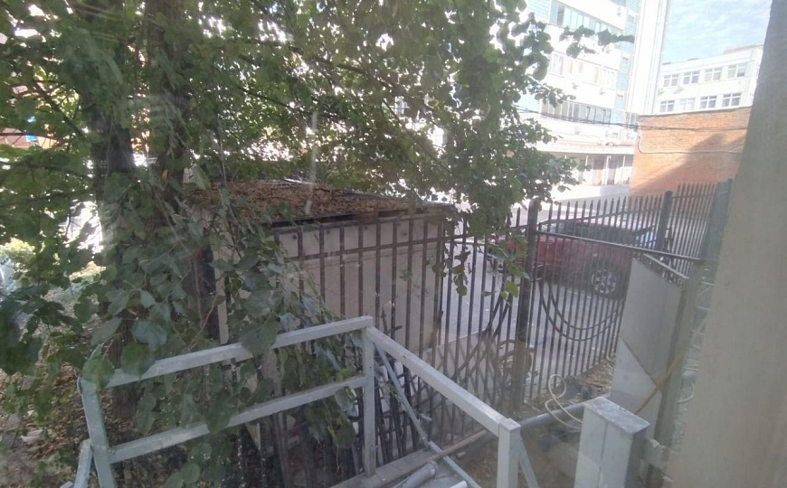 Здание 653,4м² Земельный участок 5 соток фото