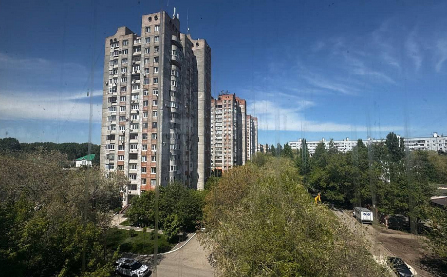 Помещение 1 338 м² с долей земли фото