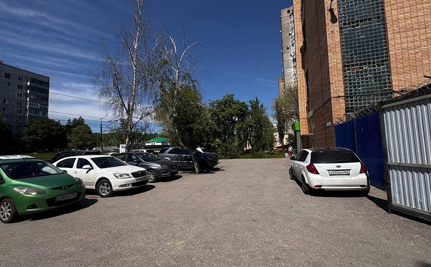 Помещение 1 338 м² с долей земли фото