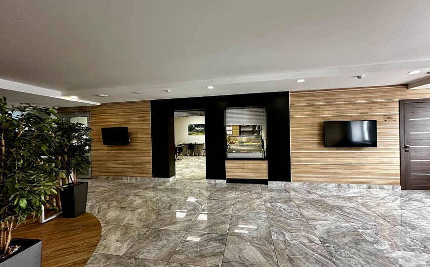 Продажа автосалона 2700 м2 на первой линии ул.Мирной фото