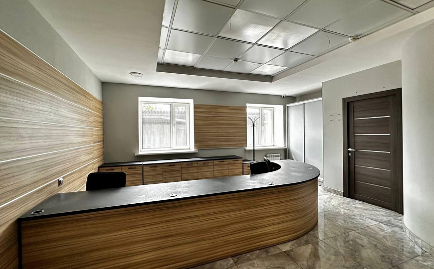 Продажа автосалона 2700 м2 на первой линии ул.Мирной фото