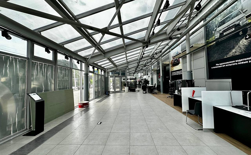 Продажа автосалона 2700 м2 на первой линии ул.Мирной фото