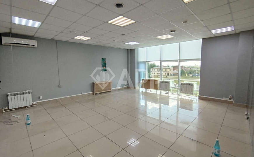 Сдам офисное помещение, 610 м² фото