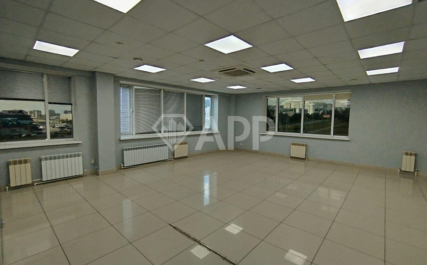 Сдам офисное помещение, 610 м² фото