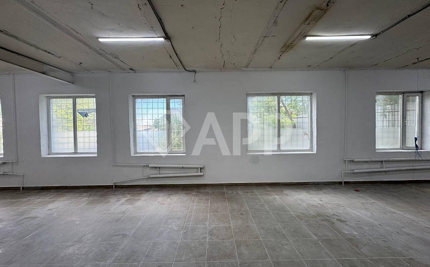 Офис/склад/подьемник/парковка/центр/возможно увеличение площади фото