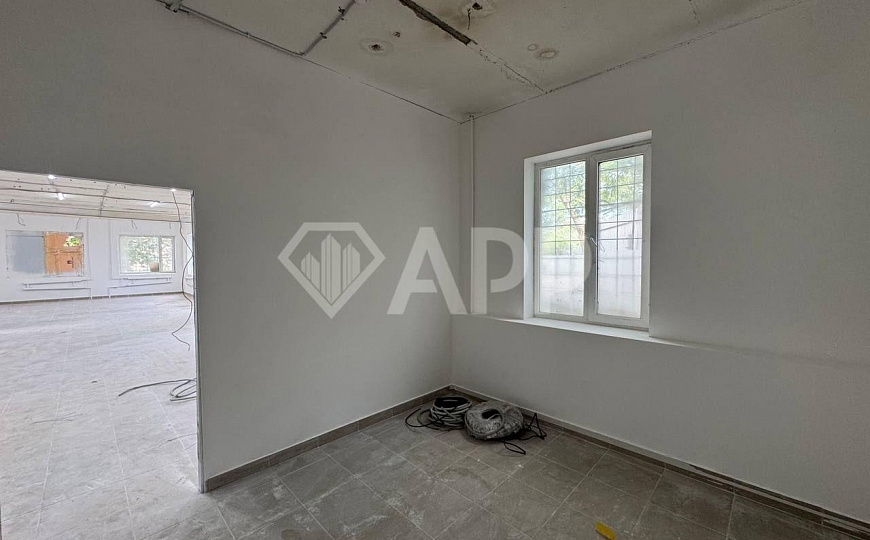 Офис/склад/подьемник/парковка/центр/возможно увеличение площади фото