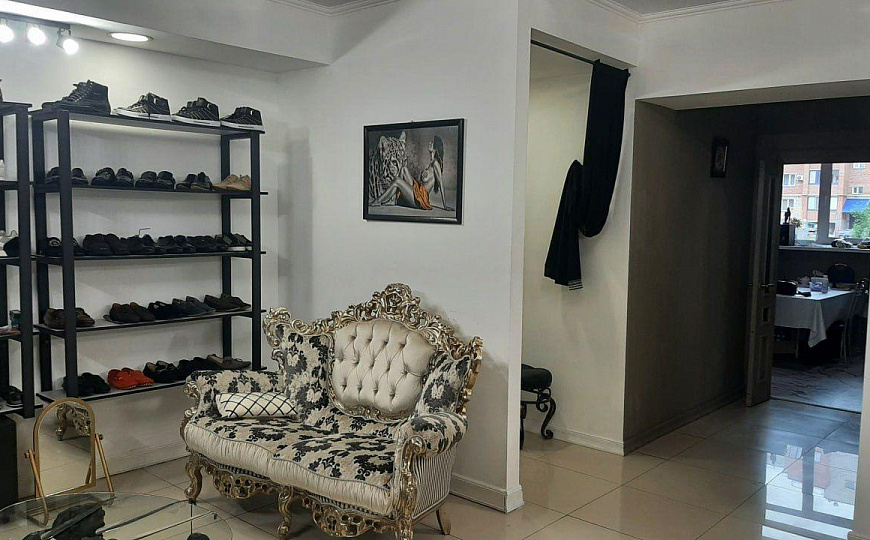 помещение на Лазурная 11 фото