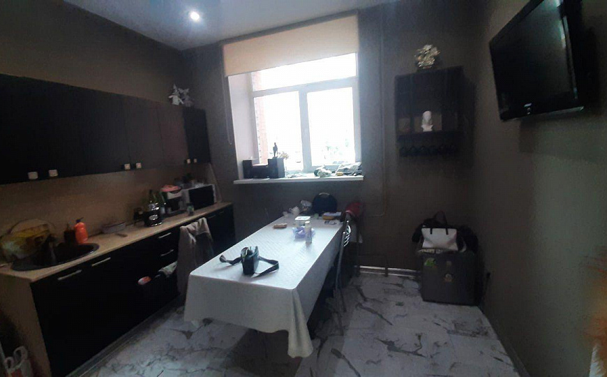 помещение на Лазурная 11 фото