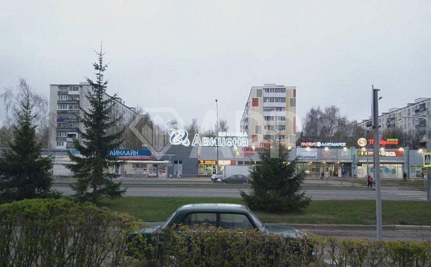 Продам помещение в торговом центре фото