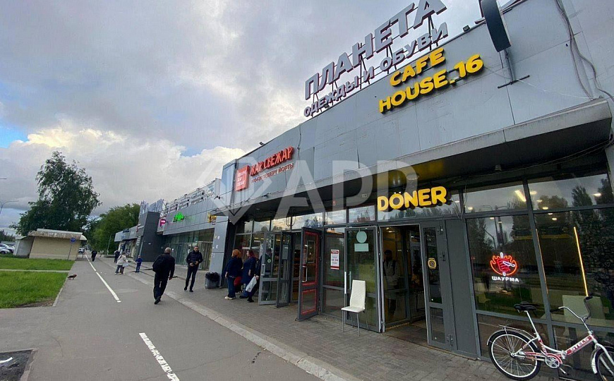 Сдам помещение в торговом центре фото