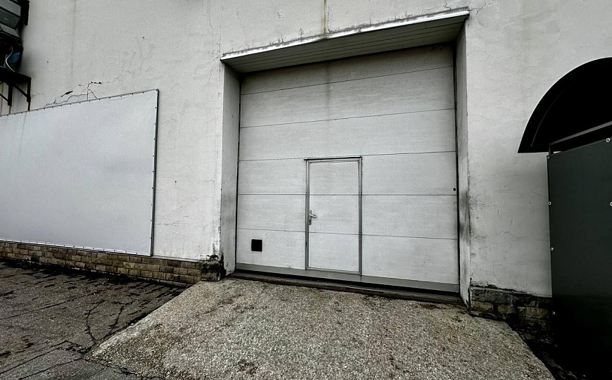 Производственно-складские помещения 1106 м2 на ул. Мирной фото