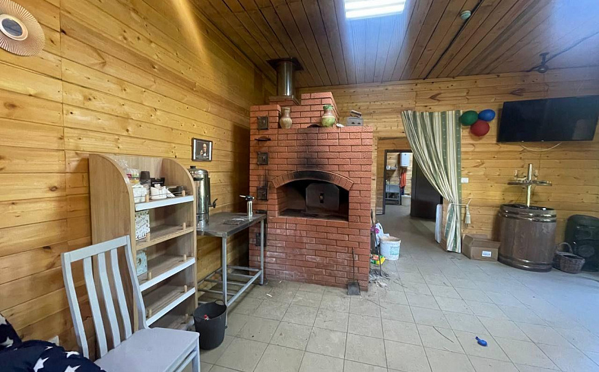 Продам два объекта общей площадью 271м² и земельным участком 30 соток в живописном месте фото