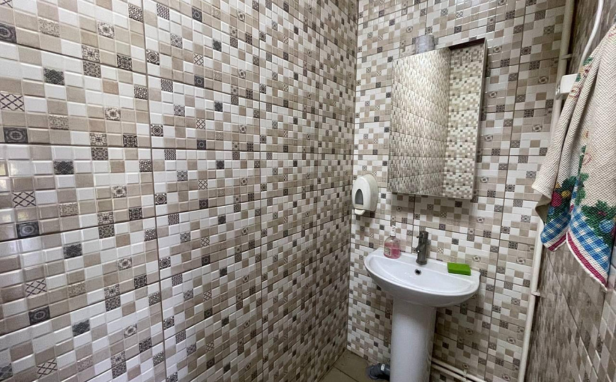 Продам два объекта общей площадью 271м² и земельным участком 30 соток в живописном месте фото