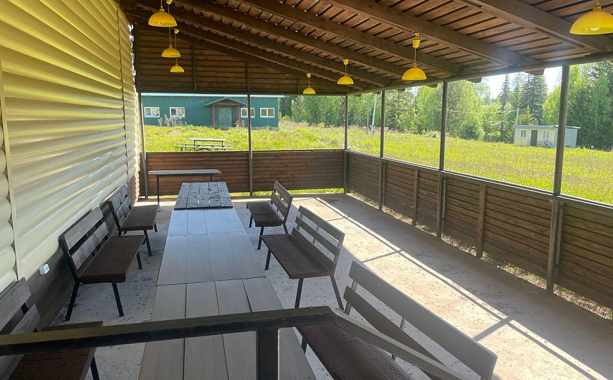 Продам два объекта общей площадью 271м² и земельным участком 30 соток в живописном месте фото